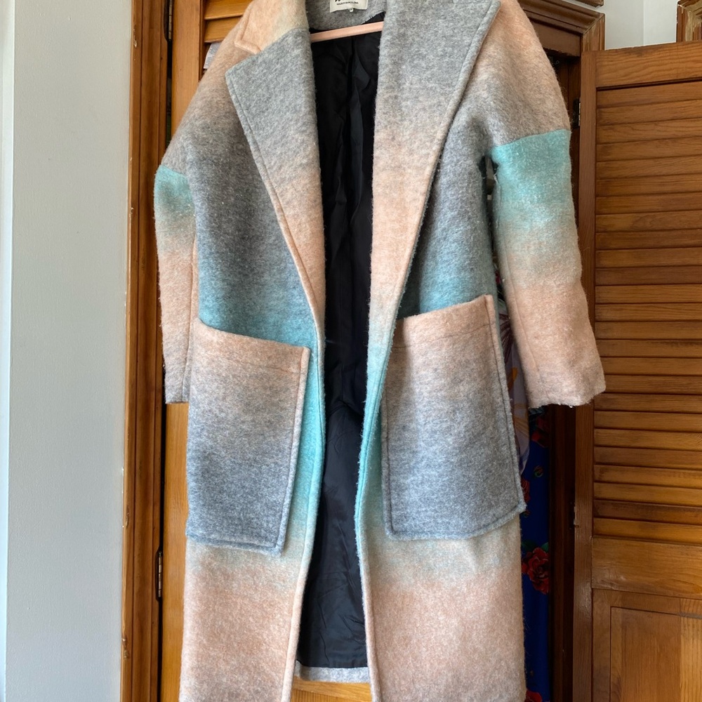 Stunning Colmillo De Morsa Poli Coat